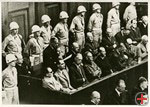 Die Anklagebank im Nürnberger  Hauptkriegsverbrecherprozess, Der Angeklagte Erich Raeder hat das letzte Wort. Nürnberg, September 1946, DHM