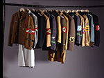 Bild: Uniformen der NS-Zeit