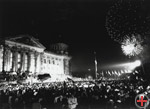 Die Feier zur Wiedervereinigung am Reichstag, Michael Pladeck, Berlin, 3. Oktober 1990, (DHM)