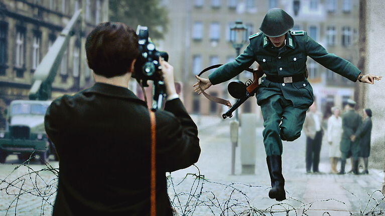 THE LEAP – 1961 (Still), 2020 © Boris Hars-Tschachotin THE LEAP – 1961 (Still), 2020 © Boris Hars-Tschachotin