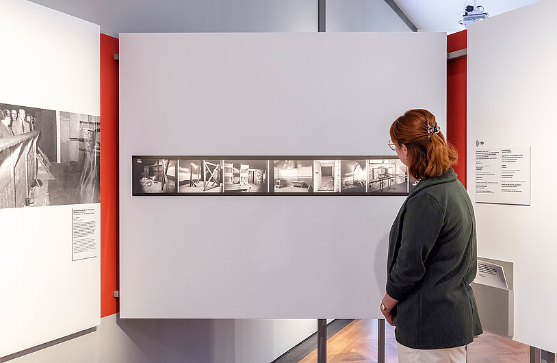 In the exhibition “On Displaying Violence: First Exhibitions on the Nazi Occupation in Europe, 1945-1948”