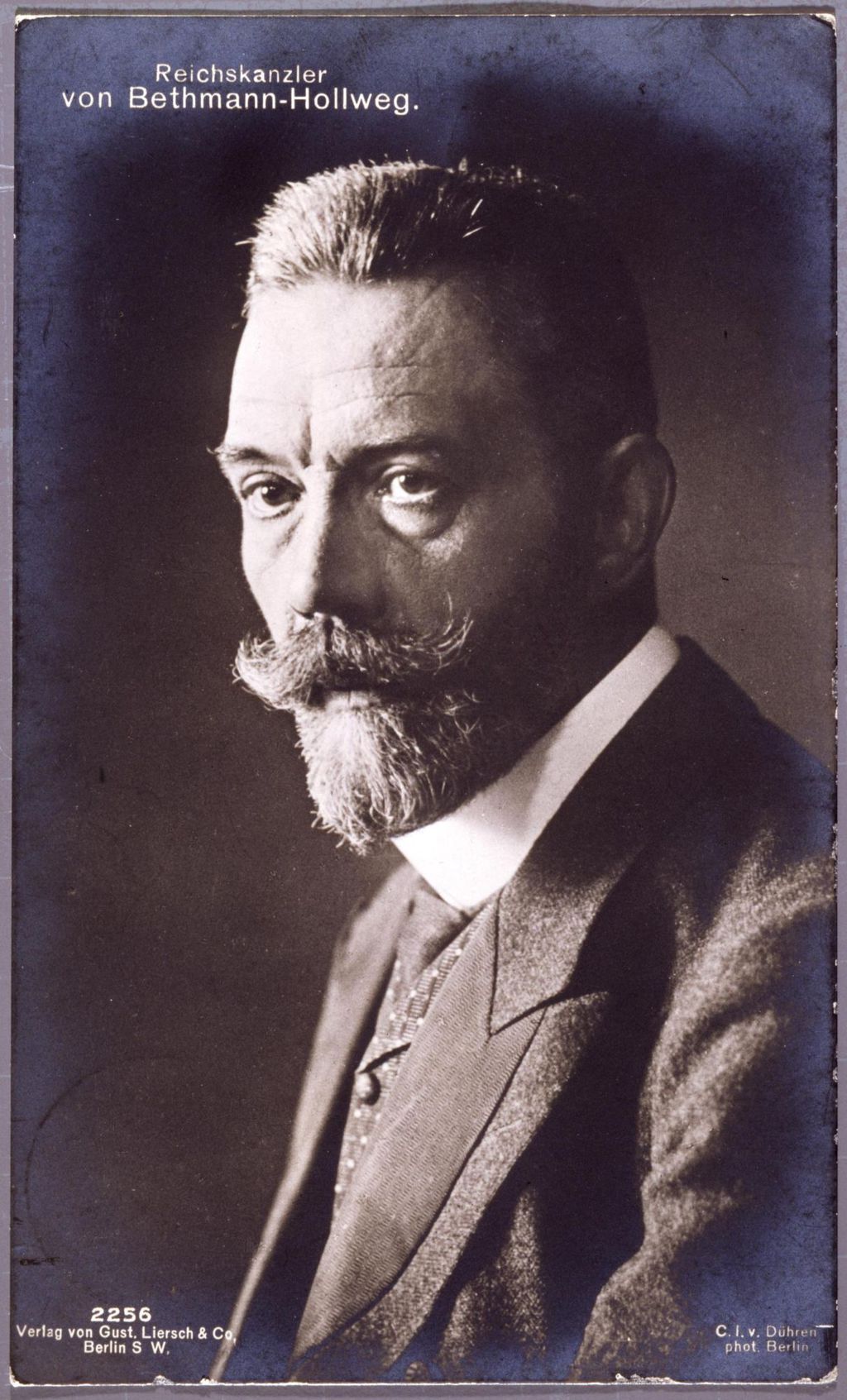 Theobald von Bethmann Hollweg, 1909 Theobald von Bethmann Hollweg, 1909